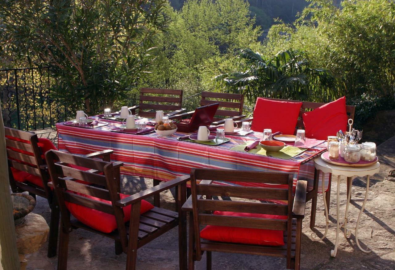 Villa le refuge des pots rouges à Cros  Extérieur photo